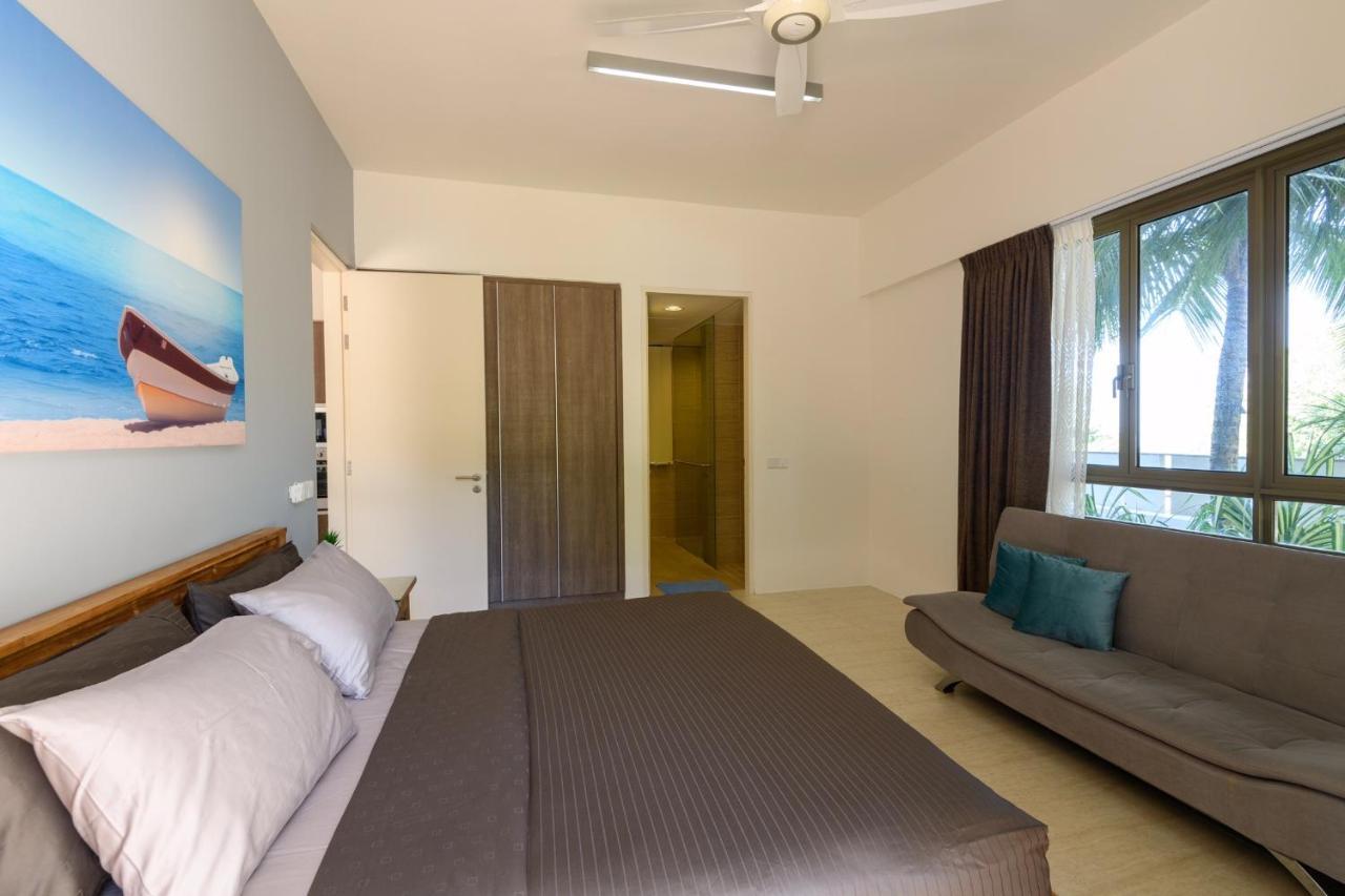 By The Sea Beach Front Apartment 峇都丁宜 外观 照片
