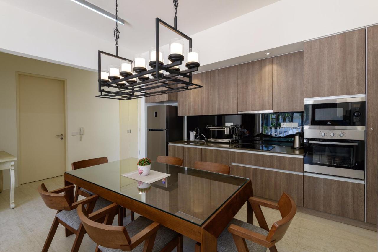 By The Sea Beach Front Apartment 峇都丁宜 外观 照片