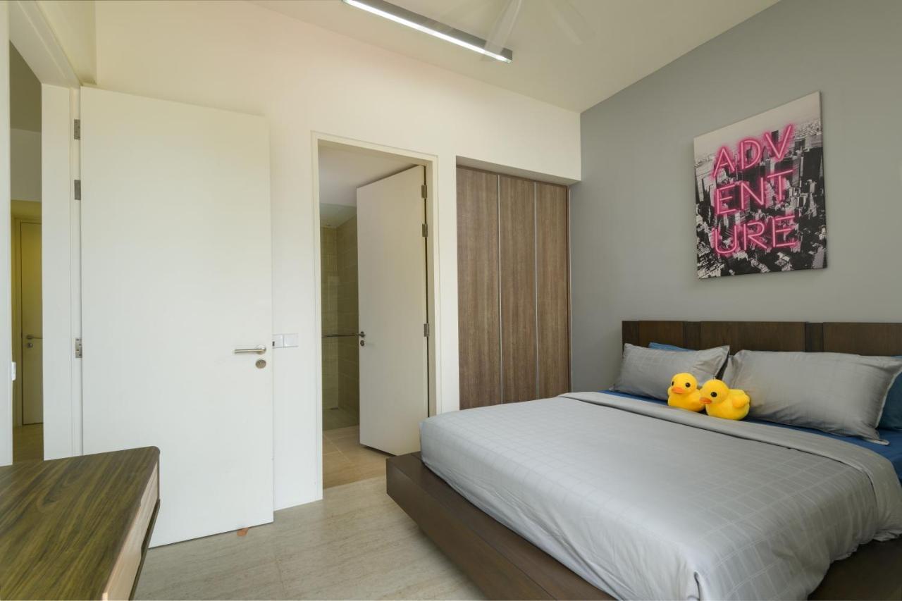 By The Sea Beach Front Apartment 峇都丁宜 外观 照片