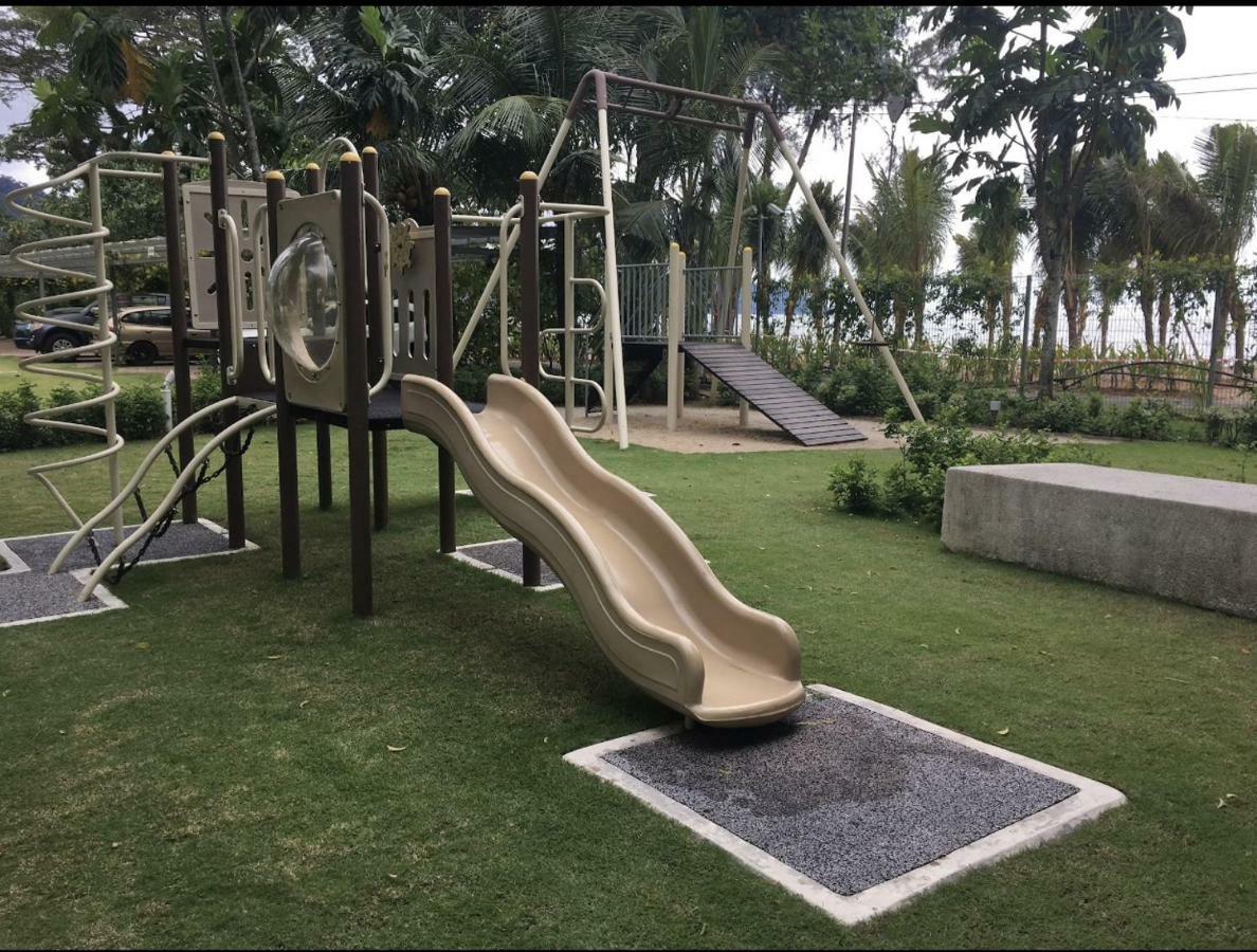 By The Sea Beach Front Apartment 峇都丁宜 外观 照片