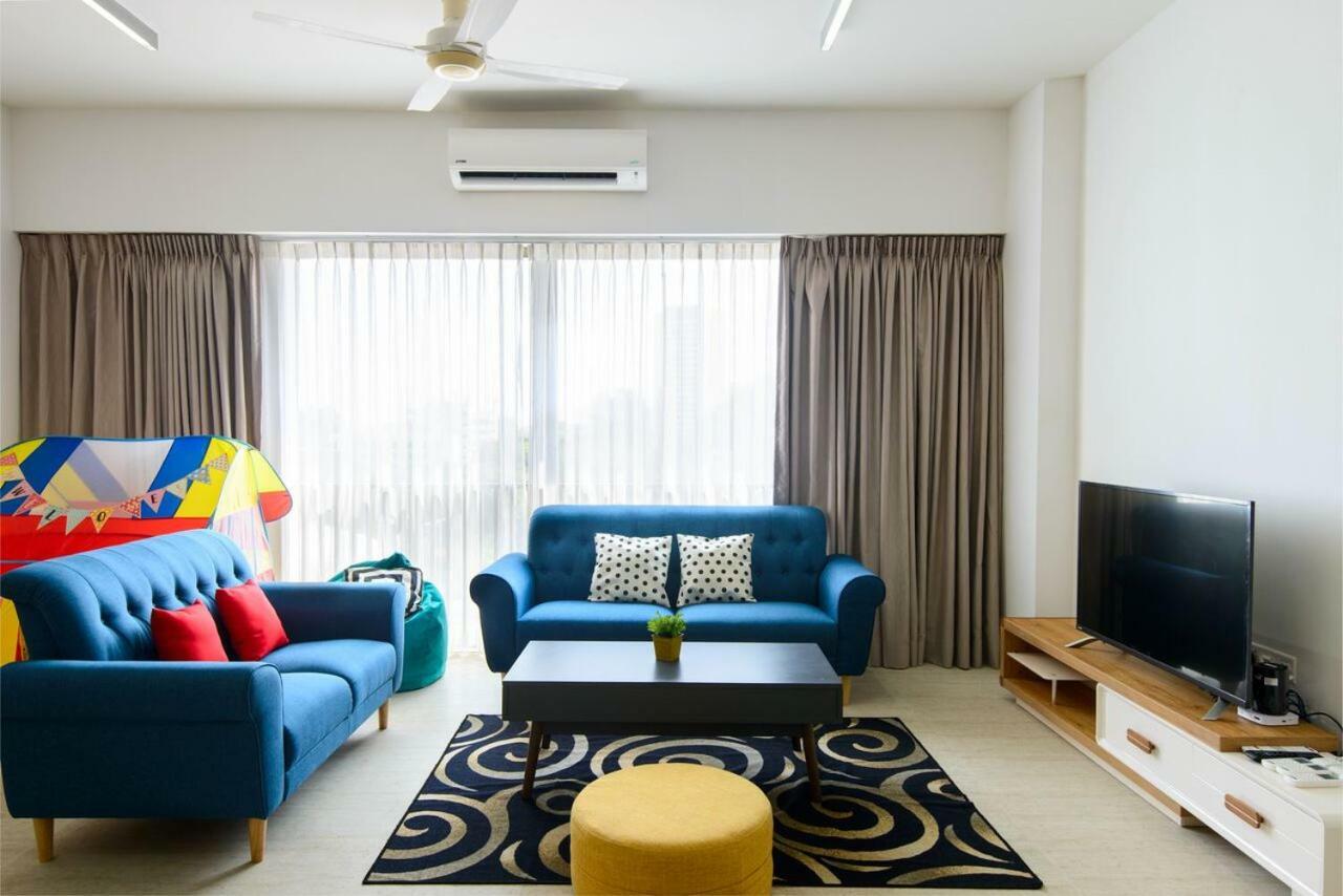 By The Sea Beach Front Apartment 峇都丁宜 外观 照片