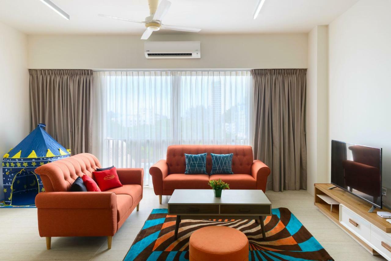 By The Sea Beach Front Apartment 峇都丁宜 外观 照片