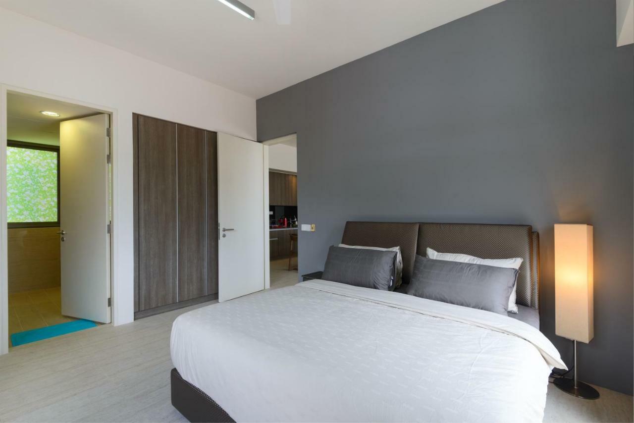 By The Sea Beach Front Apartment 峇都丁宜 外观 照片