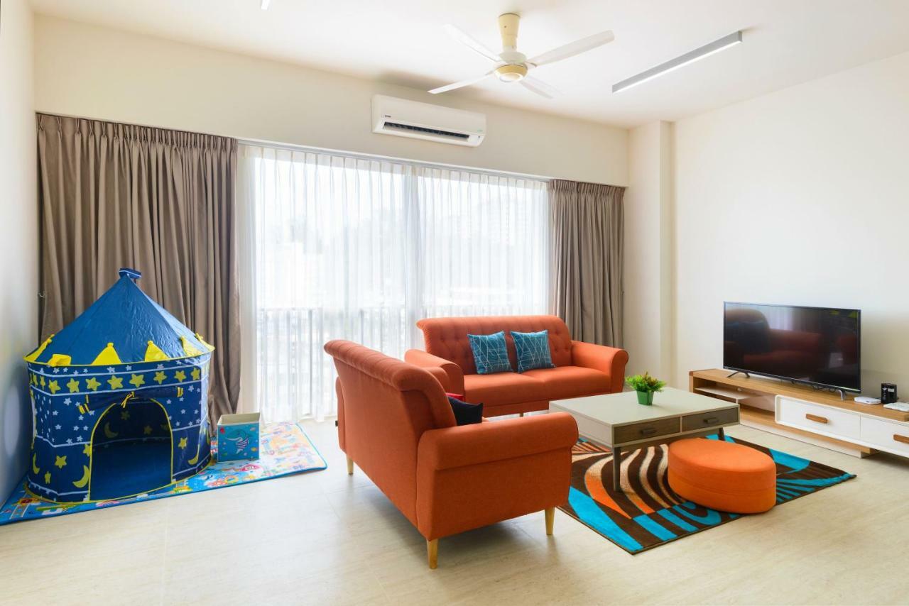 By The Sea Beach Front Apartment 峇都丁宜 外观 照片