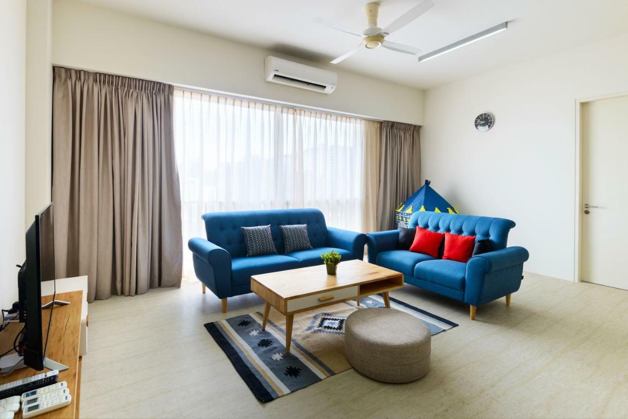 By The Sea Beach Front Apartment 峇都丁宜 外观 照片