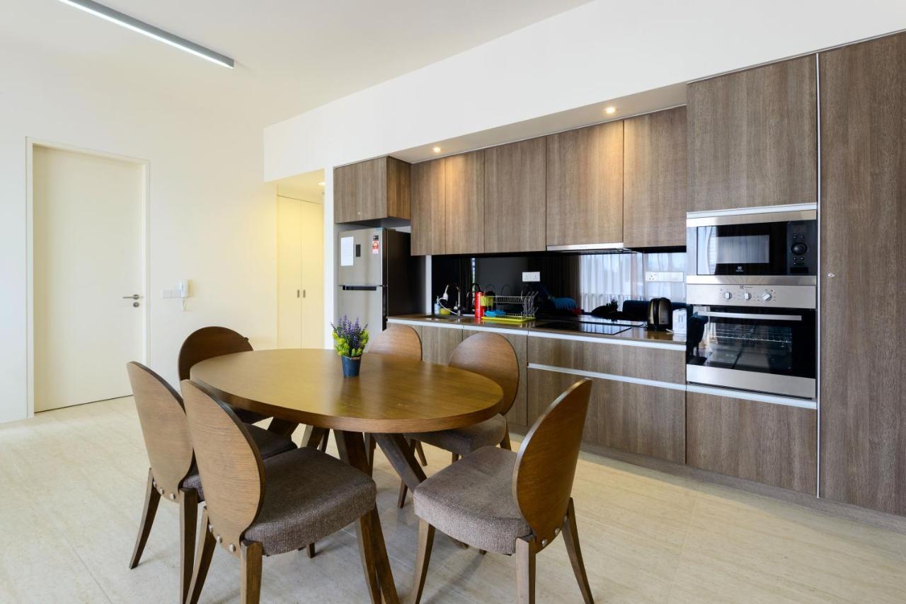 By The Sea Beach Front Apartment 峇都丁宜 外观 照片